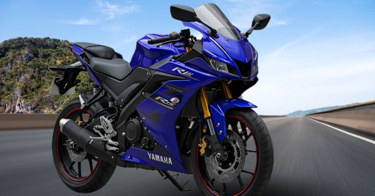 Yamaha R15 V4